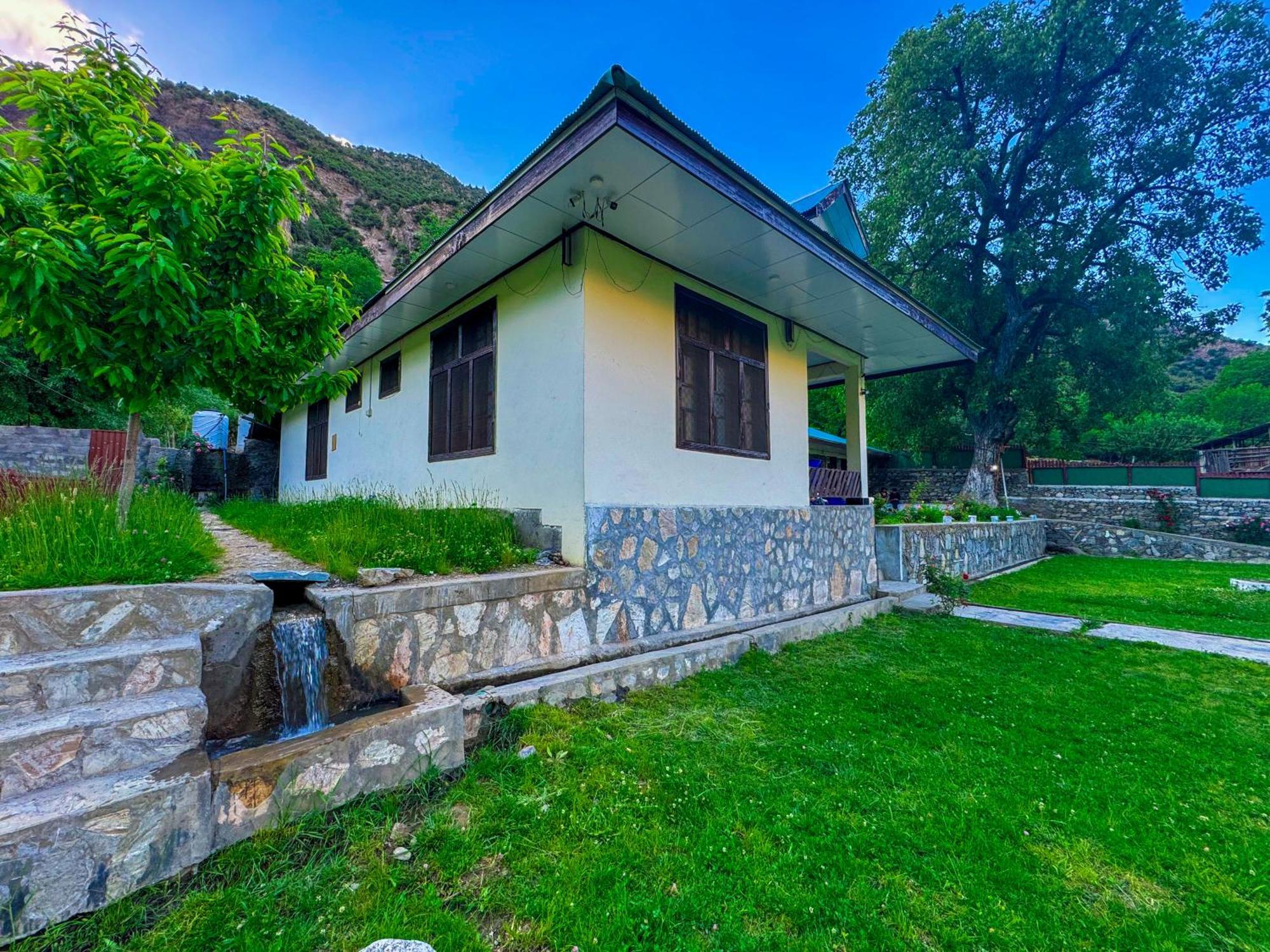 Chitral Inn Resort Exterior photo